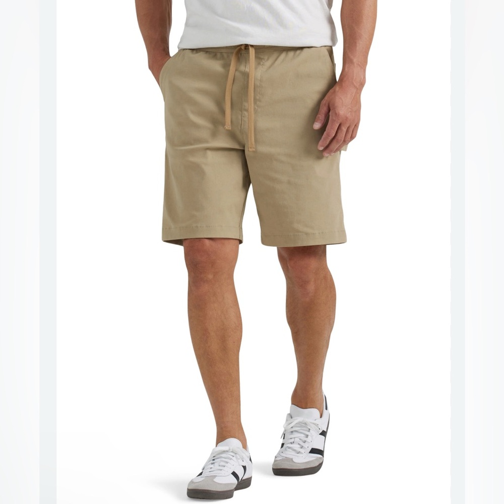 Modern American shorts chino pull on lockdown shorts size L & XL